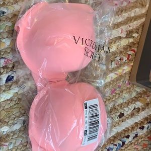 NWT Victoria Secrets t shirt Bra padded C36